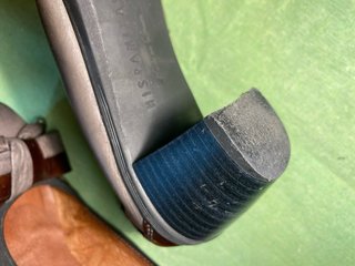 Zapatos Hispanitas mujer gris y marrones