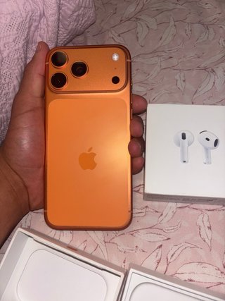 iPhone 17 Pro Max Naranja Nuevo AirPods Incluido