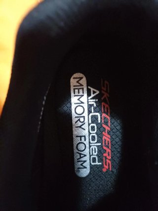 Tênis Skechers Vermelho e Branco
