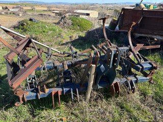 Maquinaria Agrícola por Cese de Actividad