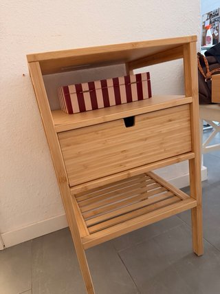 Mesita de noche bambú Ikea sin usar