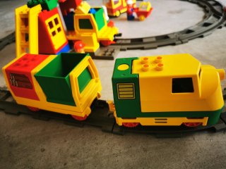 Lego Duplo 2933 Deluxe Train Set with Motor