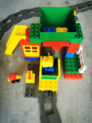 Lego Duplo 2933 Deluxe Train Set with Motor