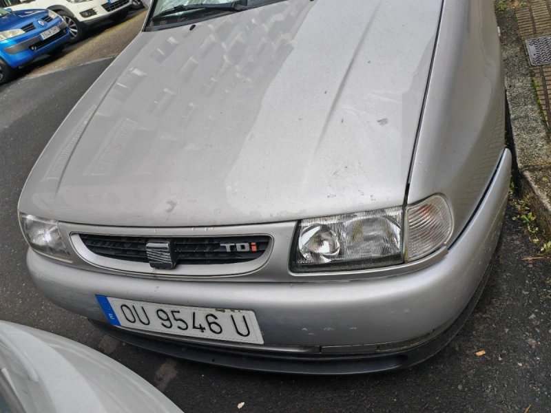 SEAT Ibiza 1998 - foto 1