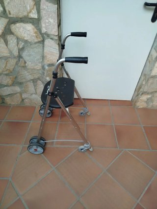 Andador aluminio con asiento
