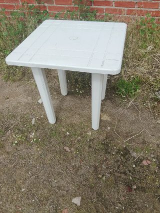 Mesa de resina blanca