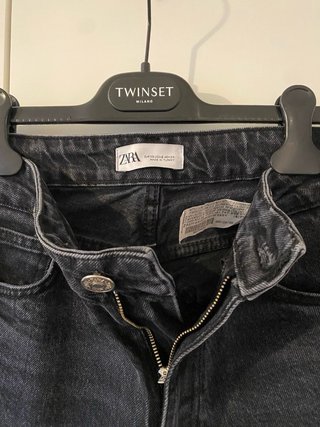 Jeans neri strappati Zara