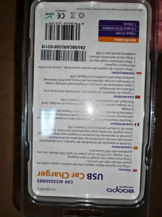 Cargadores USB Coche Zoopa. Y otros.