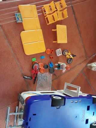 Autocaravana Playmobil 5859 con accesorios