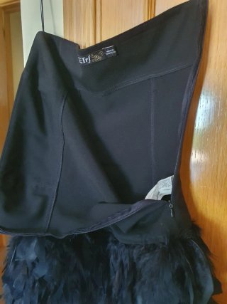 Vestido Zara Negro Plumas