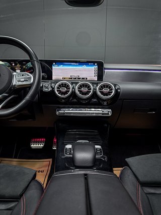Mercedes-Benz Clase CLA AMG NIGHT