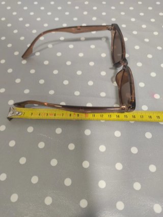 Gafas de sol marrones