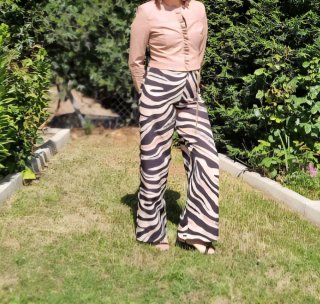 Mono Rinascimento Beige y Negro Talla M