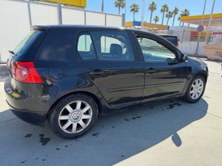 Volkswagen Golf 2004