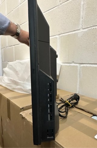 Televisor TD Systems 24 pulgadas y Anclaje pared