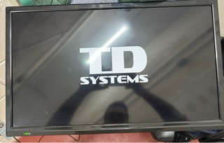 Televisor TD Systems 24 pulgadas y Anclaje pared