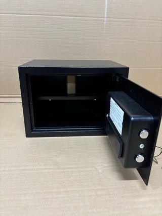 Caja Fuerte Amazon Basics 14L Negra