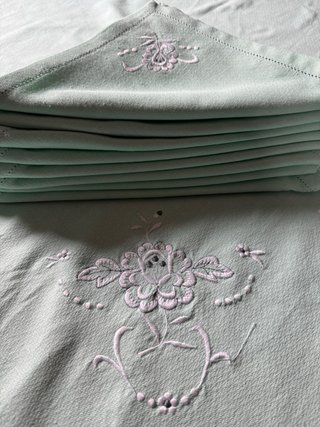 Mantel y servilletas bordados Zara Home