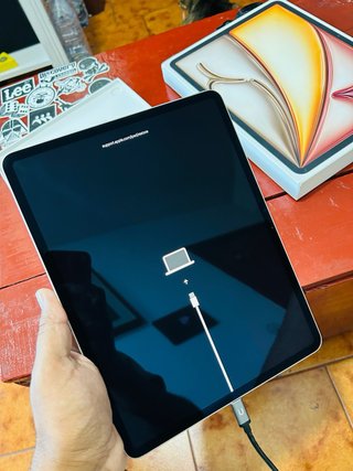 LEGGERE BENE ANNUNCIO. Ipad Air 13” M3 2024