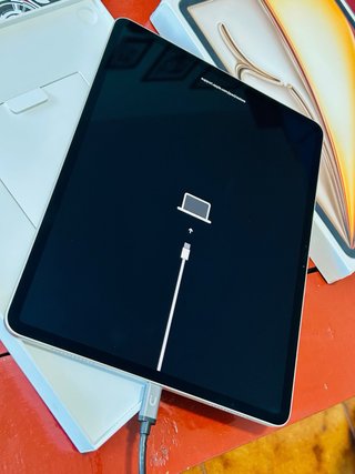 LEGGERE BENE ANNUNCIO. Ipad Air 13” M3 2024