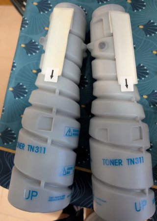 2 Tóner TN311 Konica Minolta