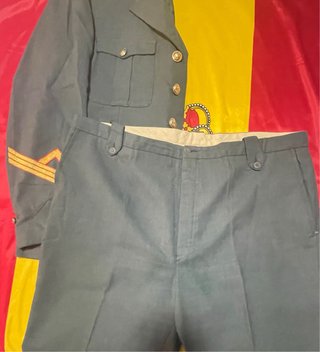 Antiguo traje militar años 60