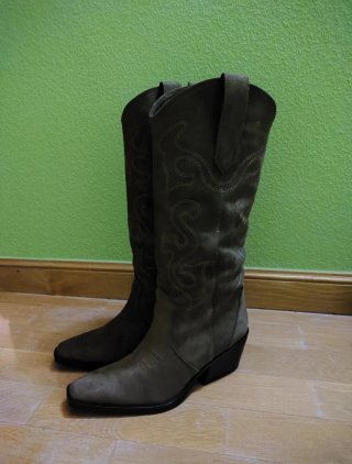 Botas cowboy de ante, nuevas