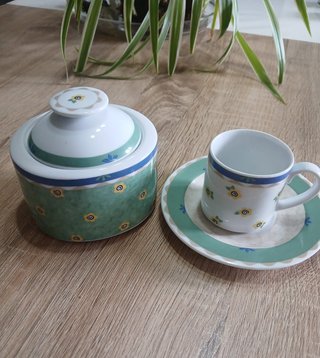 Zuccheriera e tazzina in porcellana #vintage