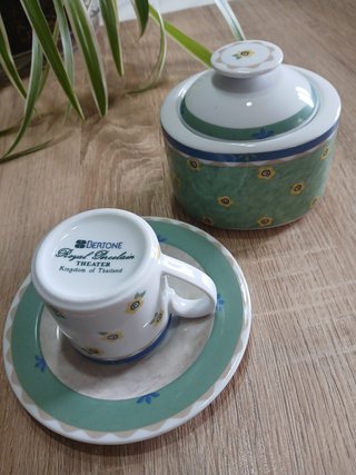 Zuccheriera e tazzina in porcellana #vintage
