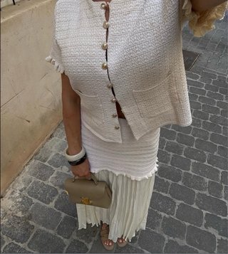 Conjunto punto chaqueta y falda