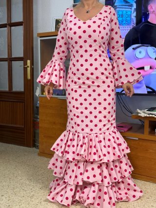 Vestido de gitana rosa lunares
