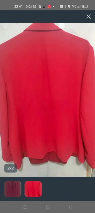 Traje de pantalón rojo