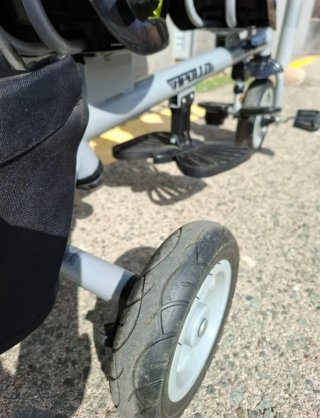 Triciclo Doble para Gemelos o Hermanos