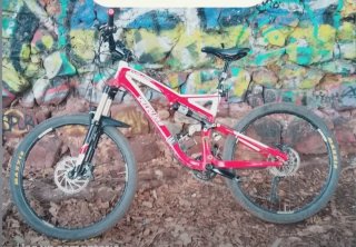 Bicicleta de Montaña Roja