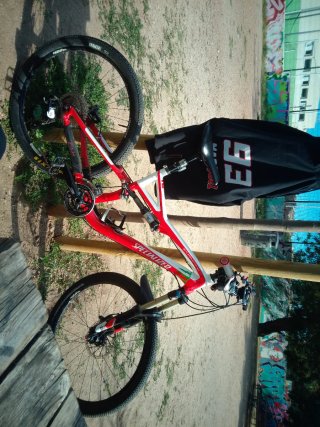 Bicicleta de Montaña Roja