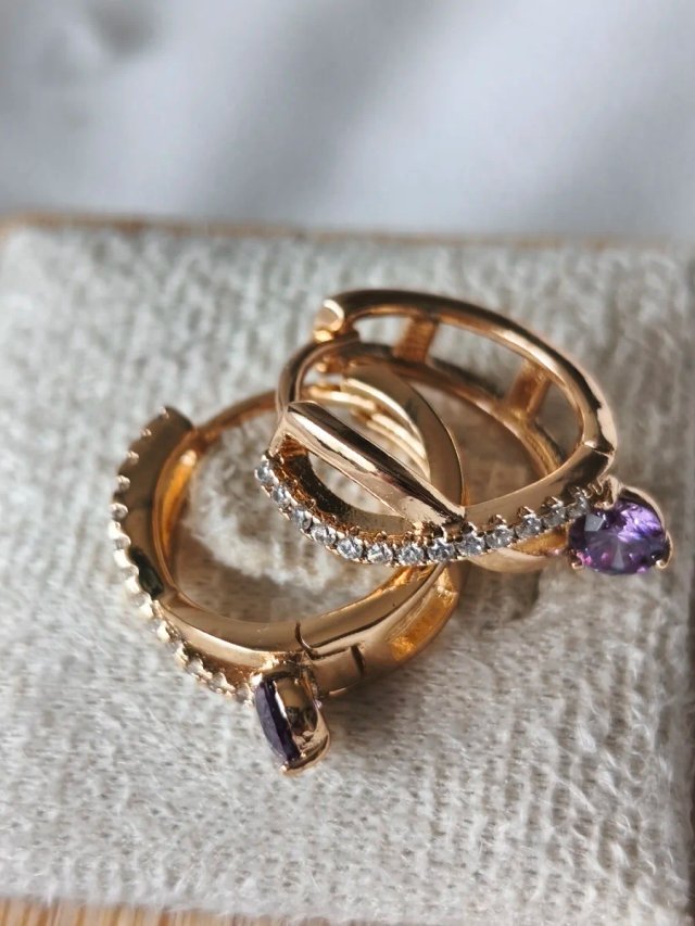 Pendientes Oro Rosa Infinito Circonitas Moradas