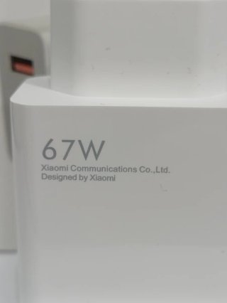 Cargador Xiaomi 67W Carga Rápida