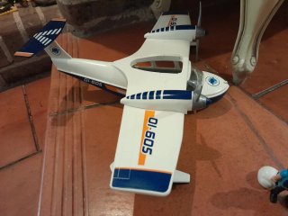 Hidroavión Playmobil con figuras