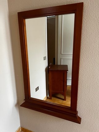 Cómoda y dos mesas de noche madera maciza caoba