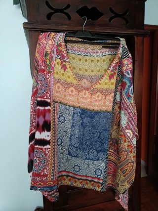 Blusa Desigual extra floja, da más talla que la M