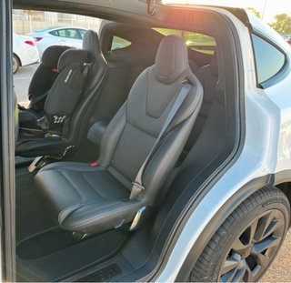 Tesla Model X 2023