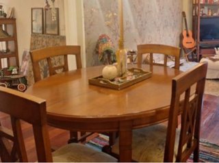 Mesa comedor extensible y aparador