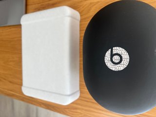 Beats Studio Pro Negro