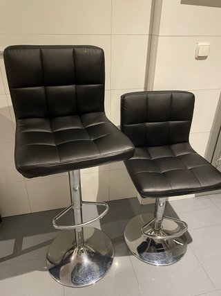 Taburetes negros (2 unidades)