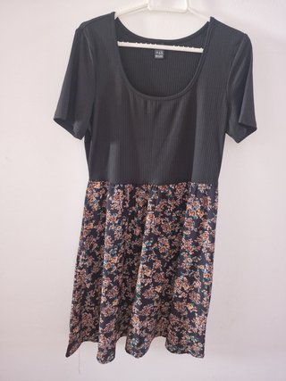 Vestido Shein floral manga corta Talla L
