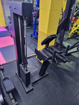 Máquina de glúteos para gimnasio