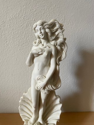 Statuetta Venere su Conchiglia
