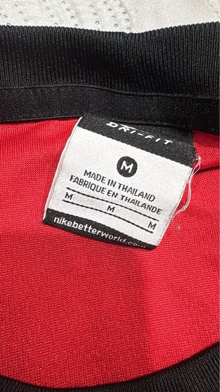 Maglia Nike Dri-FIT Rossa e Nera - Taglia M