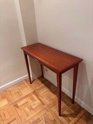 Mesita recibidor de madera