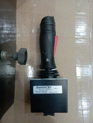 Caja mandos plataforma para máquina